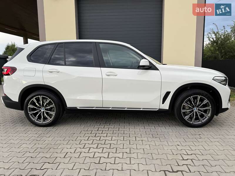 Внедорожник / Кроссовер BMW X5 2021 в Стрые