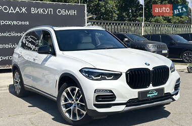 Позашляховик / Кросовер BMW X5 2019 в 