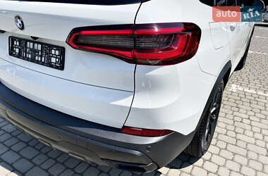 Позашляховик / Кросовер BMW X5 2019 в 