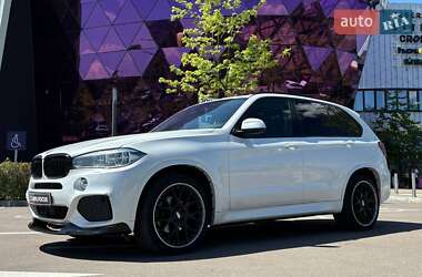 Позашляховик / Кросовер BMW X5 2016 в 
