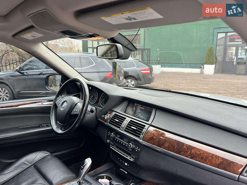 Внедорожник / Кроссовер BMW X5 2011 в Вознесенске