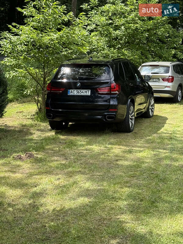 Позашляховик / Кросовер BMW X5 2015 в Луцьку