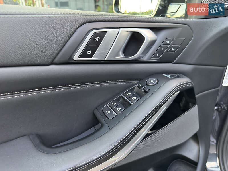 Внедорожник / Кроссовер BMW X5 2020 в Киеве