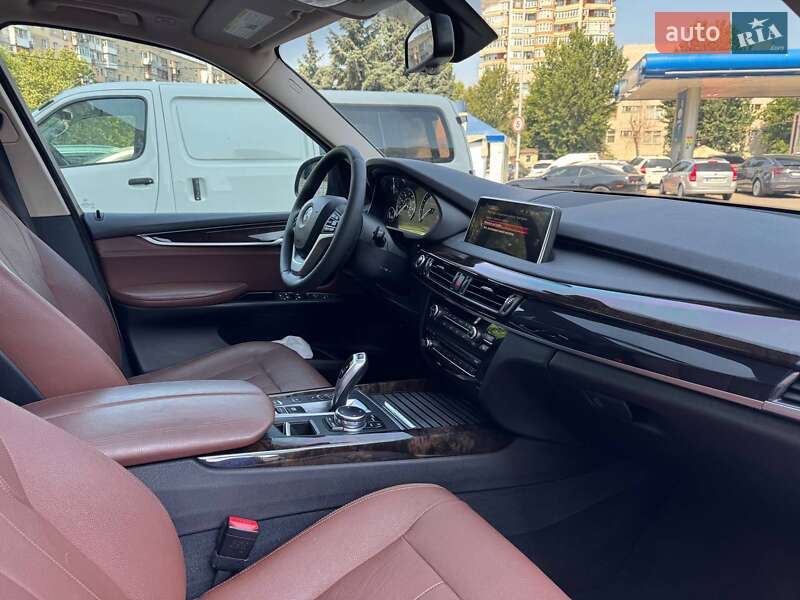 Внедорожник / Кроссовер BMW X5 2015 в Одессе