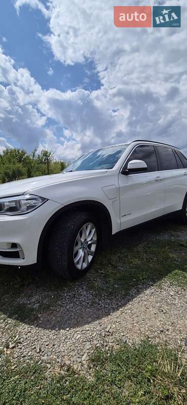 Внедорожник / Кроссовер BMW X5 2016 в Ужгороде