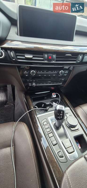 Внедорожник / Кроссовер BMW X5 2016 в Ужгороде