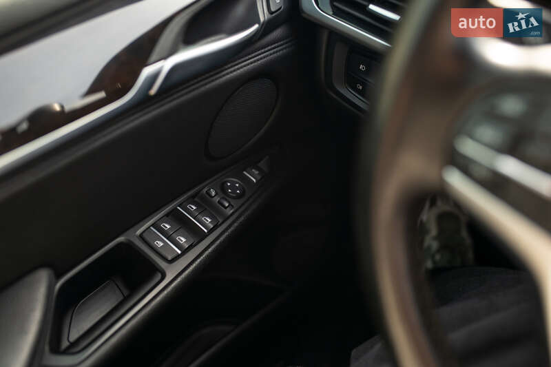Позашляховик / Кросовер BMW X5 2015 в Львові