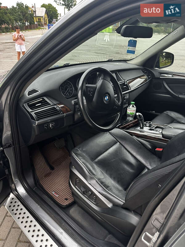 Внедорожник / Кроссовер BMW X5 2010 в Коломые