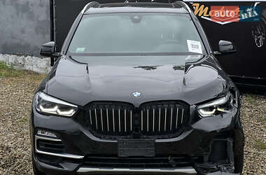 Внедорожник / Кроссовер BMW X5 2019 в 