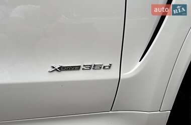 Позашляховик / Кросовер BMW X5 2014 в 