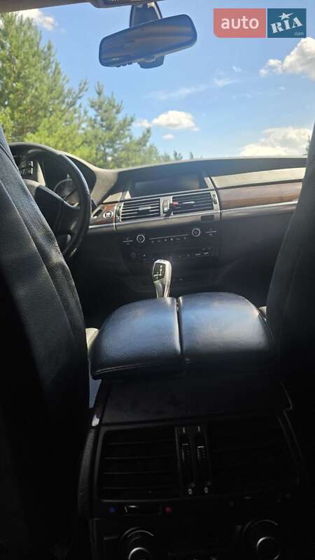 Внедорожник / Кроссовер BMW X5 2012 в Сарнах