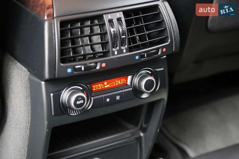 Внедорожник / Кроссовер BMW X5 2010 в Киеве