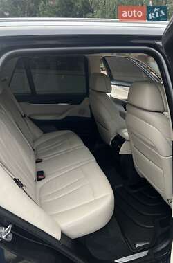 Внедорожник / Кроссовер BMW X5 2015 в 