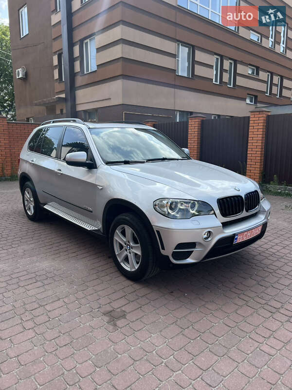 Позашляховик / Кросовер BMW X5 2012 в 