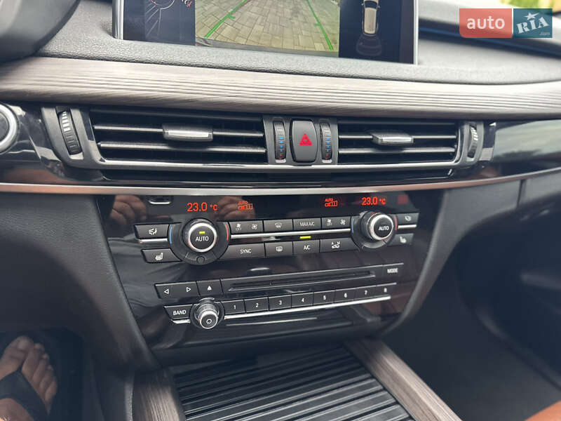 Внедорожник / Кроссовер BMW X5 2015 в Ровно