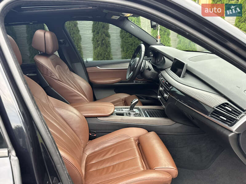 Внедорожник / Кроссовер BMW X5 2015 в Ровно