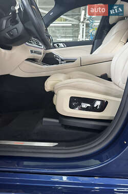 Внедорожник / Кроссовер BMW X5 2021 в 