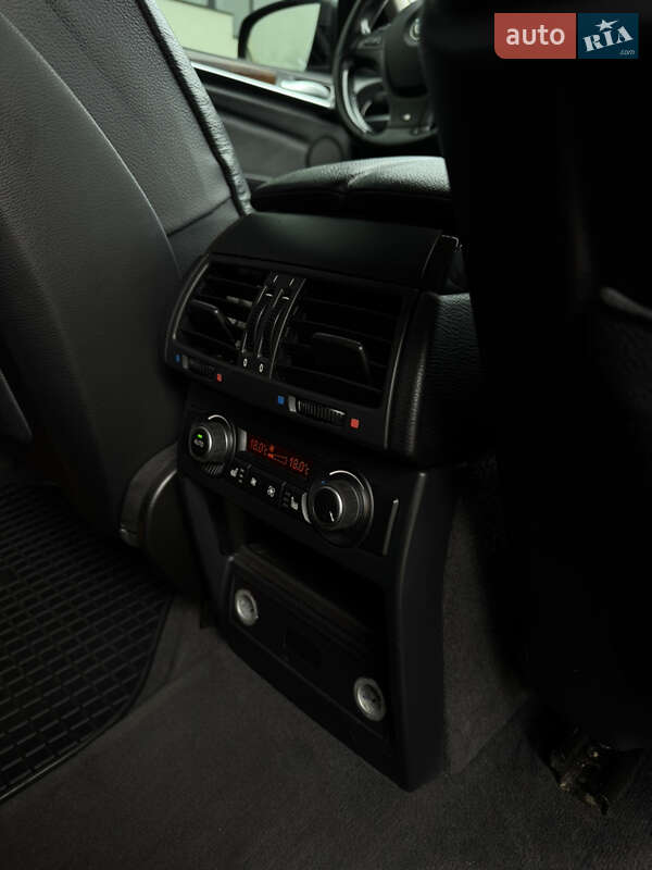 Внедорожник / Кроссовер BMW X5 2012 в Львове