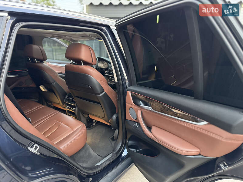 Внедорожник / Кроссовер BMW X5 2015 в Запорожье
