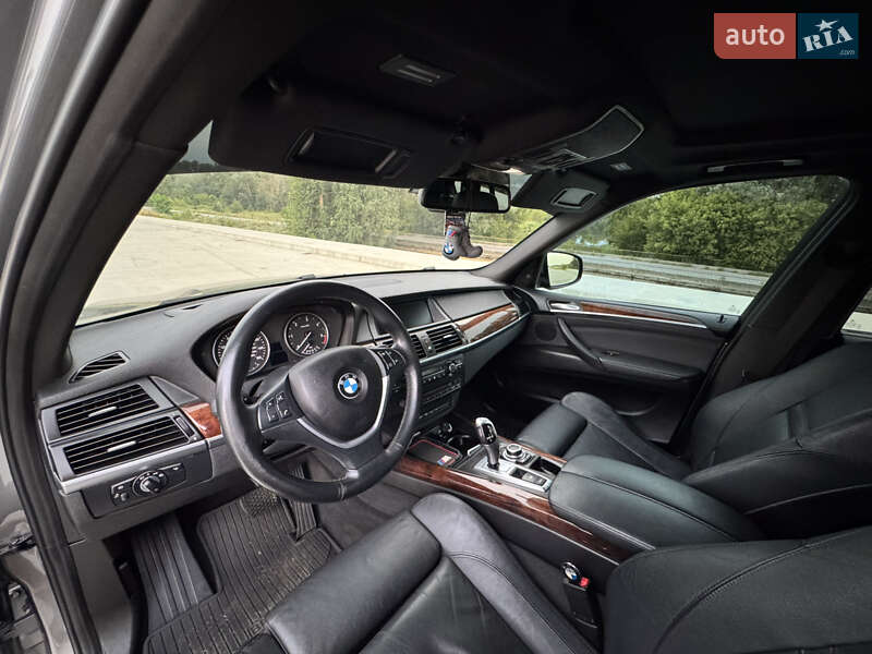 Позашляховик / Кросовер BMW X5 2011 в Полтаві