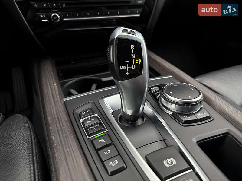 Внедорожник / Кроссовер BMW X5 2016 в Киеве