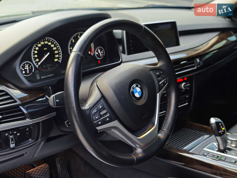 Внедорожник / Кроссовер BMW X5 2017 в Дубно