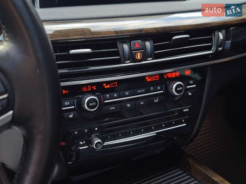 Внедорожник / Кроссовер BMW X5 2017 в Дубно