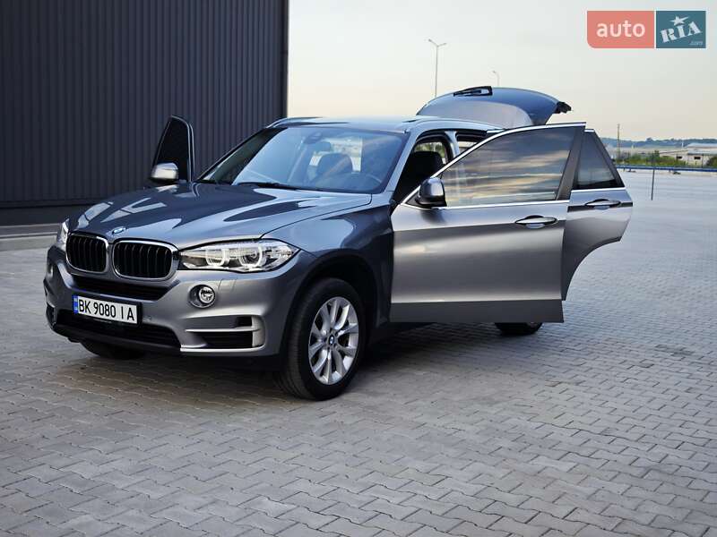 Внедорожник / Кроссовер BMW X5 2017 в Дубно