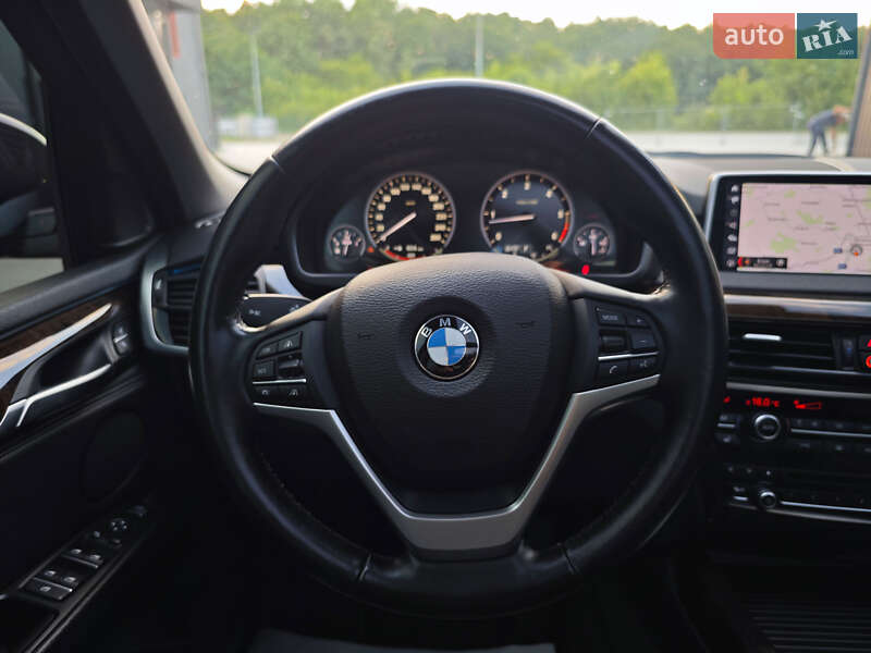 Внедорожник / Кроссовер BMW X5 2017 в Дубно