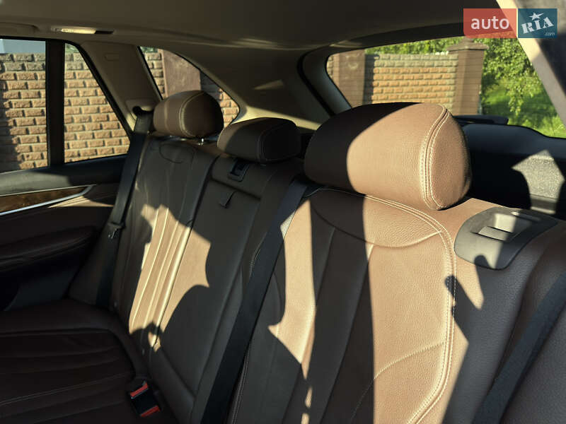 Внедорожник / Кроссовер BMW X5 2015 в Стрые