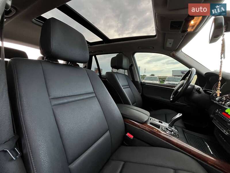 Внедорожник / Кроссовер BMW X5 2012 в Львове