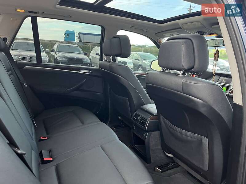Внедорожник / Кроссовер BMW X5 2012 в Львове