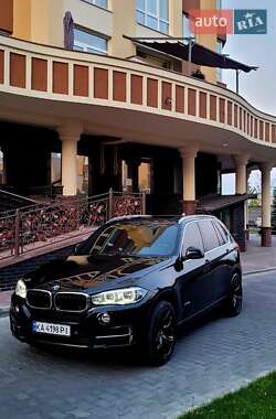 Позашляховик / Кросовер BMW X5 2017 в 