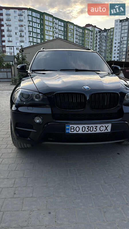 Позашляховик / Кросовер BMW X5 2011 в Івано-Франківську