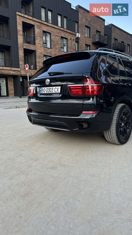 Позашляховик / Кросовер BMW X5 2011 в Івано-Франківську