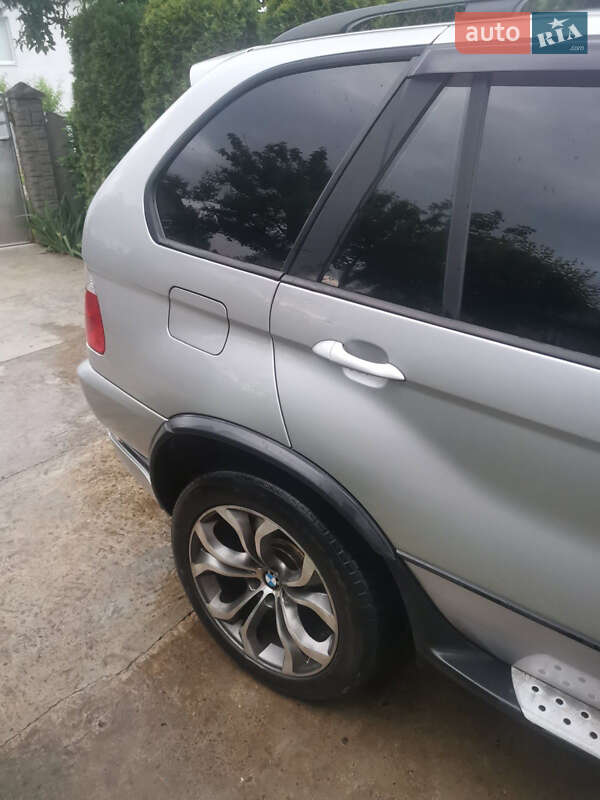 Внедорожник / Кроссовер BMW X5 2003 в Кицмани
