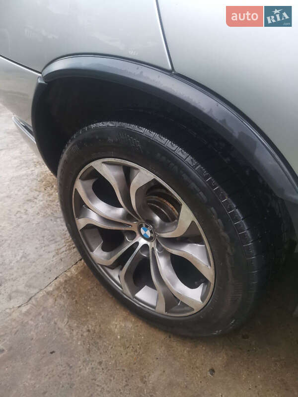 Внедорожник / Кроссовер BMW X5 2003 в Кицмани