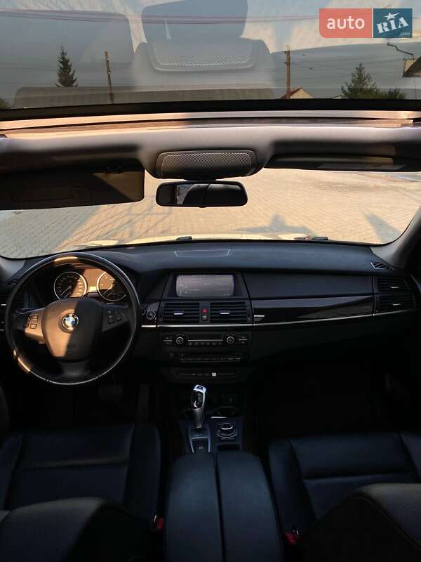 Позашляховик / Кросовер BMW X5 2013 в Новоселиці