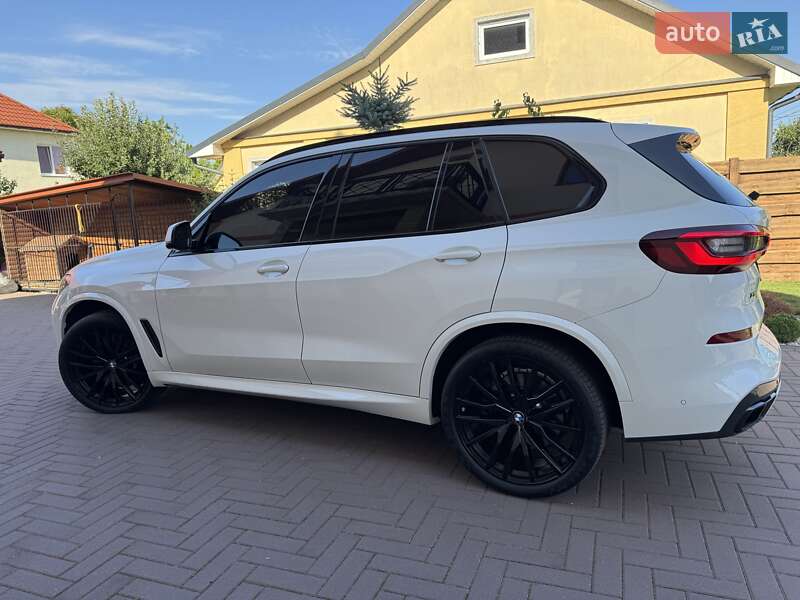 Внедорожник / Кроссовер BMW X5 2020 в Нововолынске