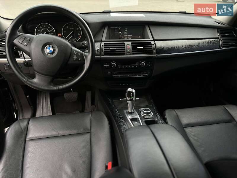 Внедорожник / Кроссовер BMW X5 2012 в Луцке