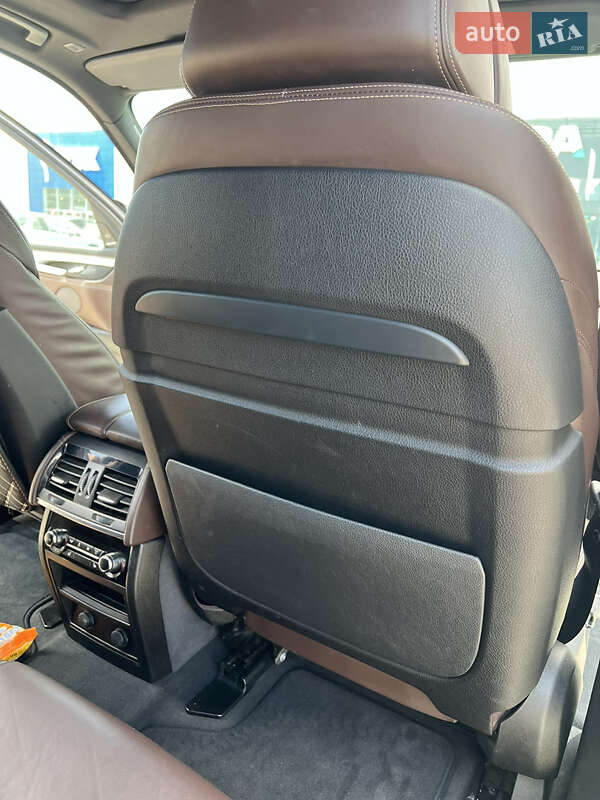 Позашляховик / Кросовер BMW X5 2016 в Миколаєві