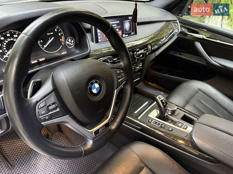 Позашляховик / Кросовер BMW X5 2018 в Чернівцях