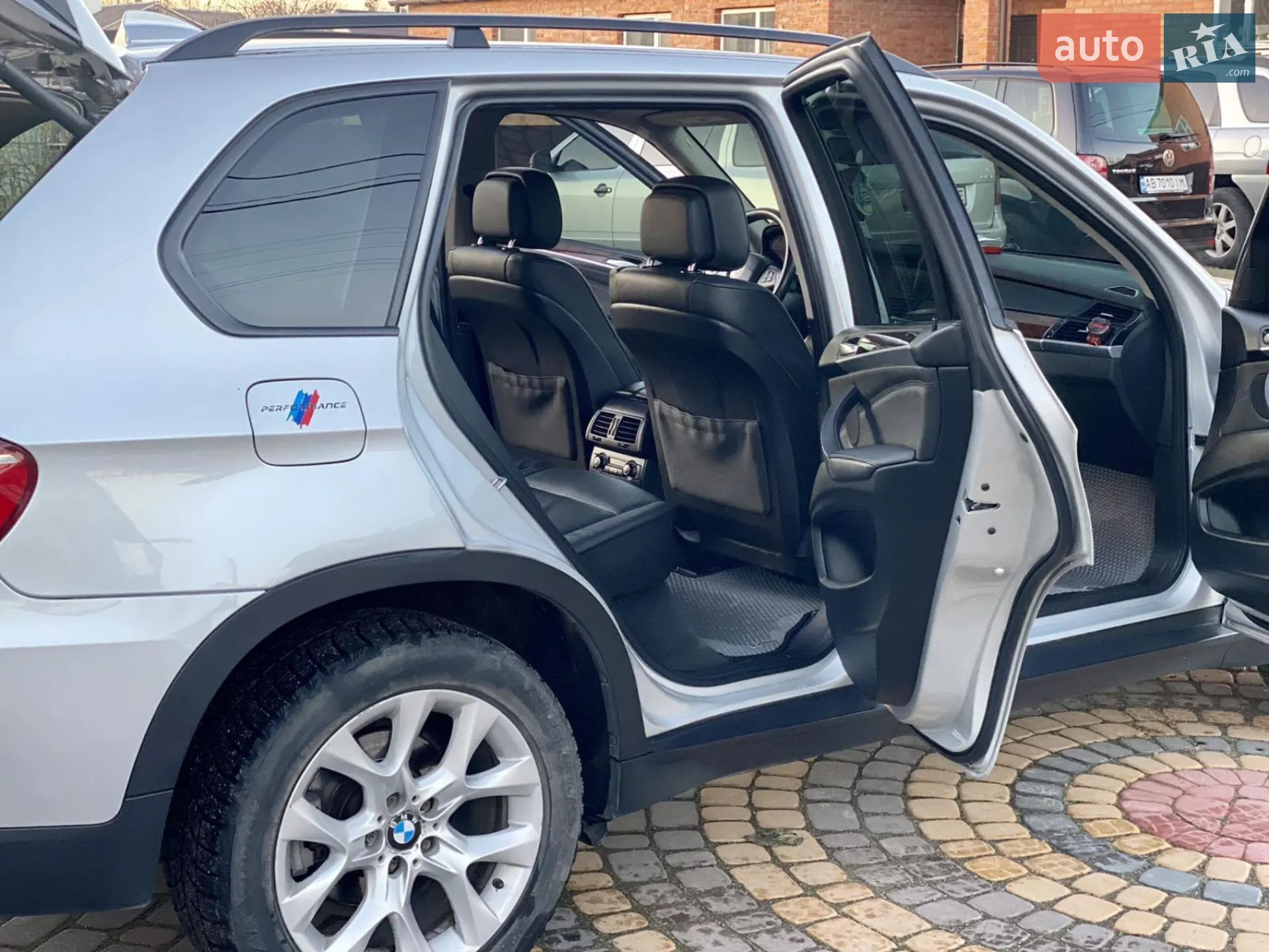 2010 BMW X5 - мініатюра 9