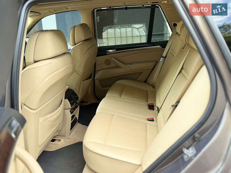 Позашляховик / Кросовер BMW X5 2011 в Харкові