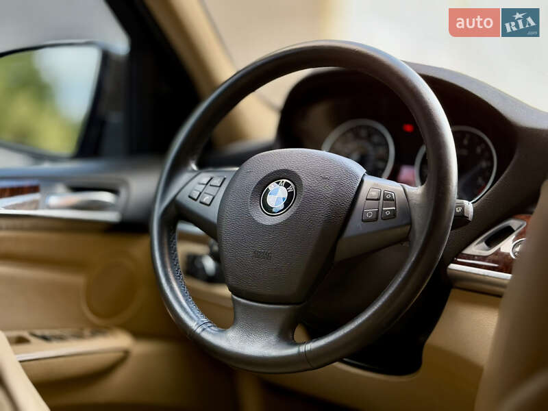 Позашляховик / Кросовер BMW X5 2011 в Харкові
