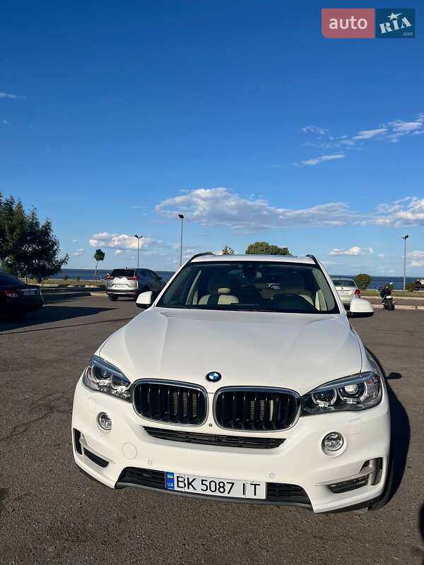 Внедорожник / Кроссовер BMW X5 2015 в Черкассах
