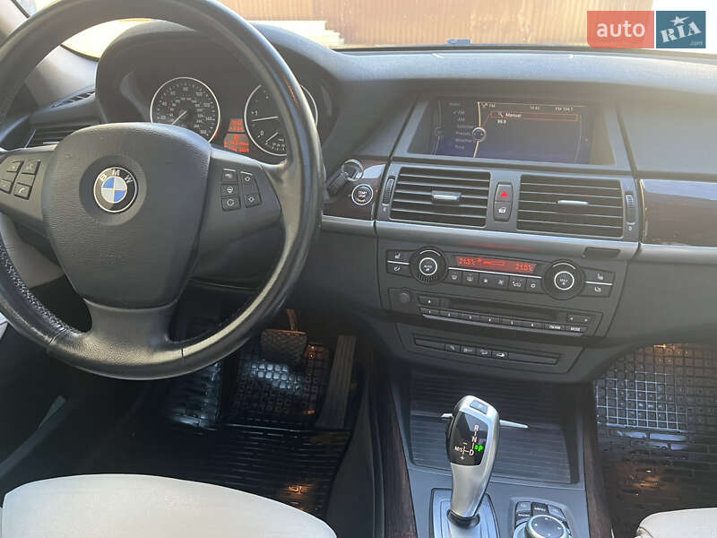 Внедорожник / Кроссовер BMW X5 2010 в Стрые