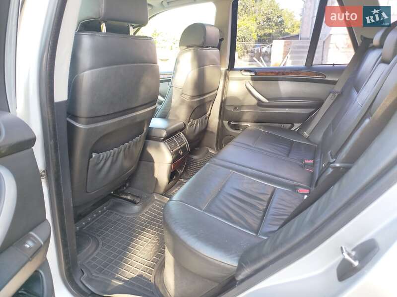 Внедорожник / Кроссовер BMW X5 2004 в Подольске