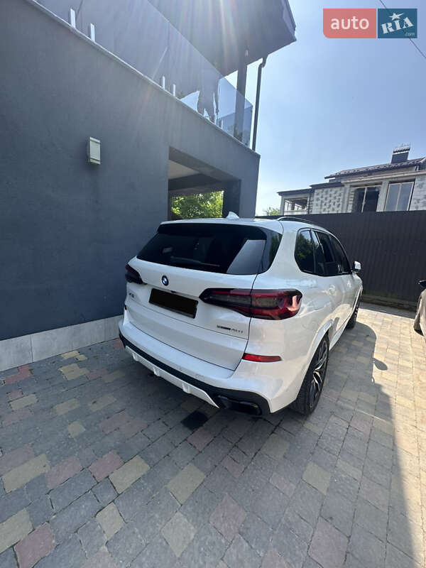Позашляховик / Кросовер BMW X5 2021 в Івано-Франківську
