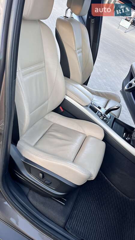 Внедорожник / Кроссовер BMW X5 2010 в Звягеле фото 28 Внедорожник / Кроссовер BMW X5 2010 в Звягеле